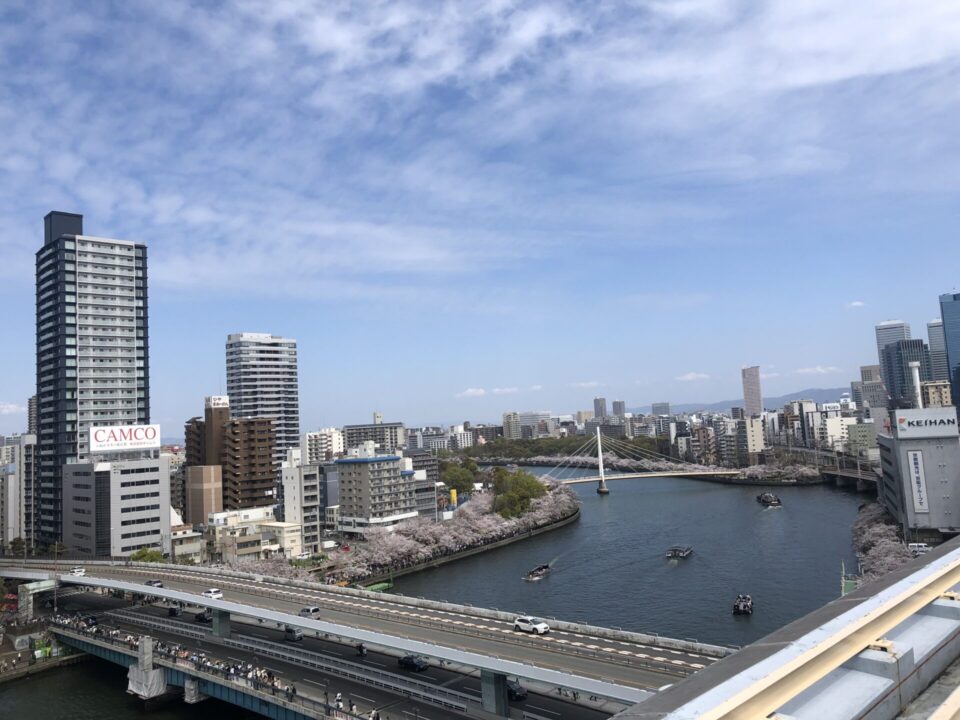 京阪シティモールの屋上庭園から景色