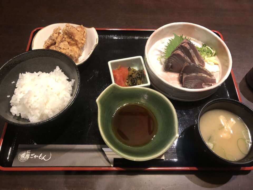 薩摩ごかもん天満橋総本店のランチ。鹿児島かつおたたき御膳1200円（税込み）